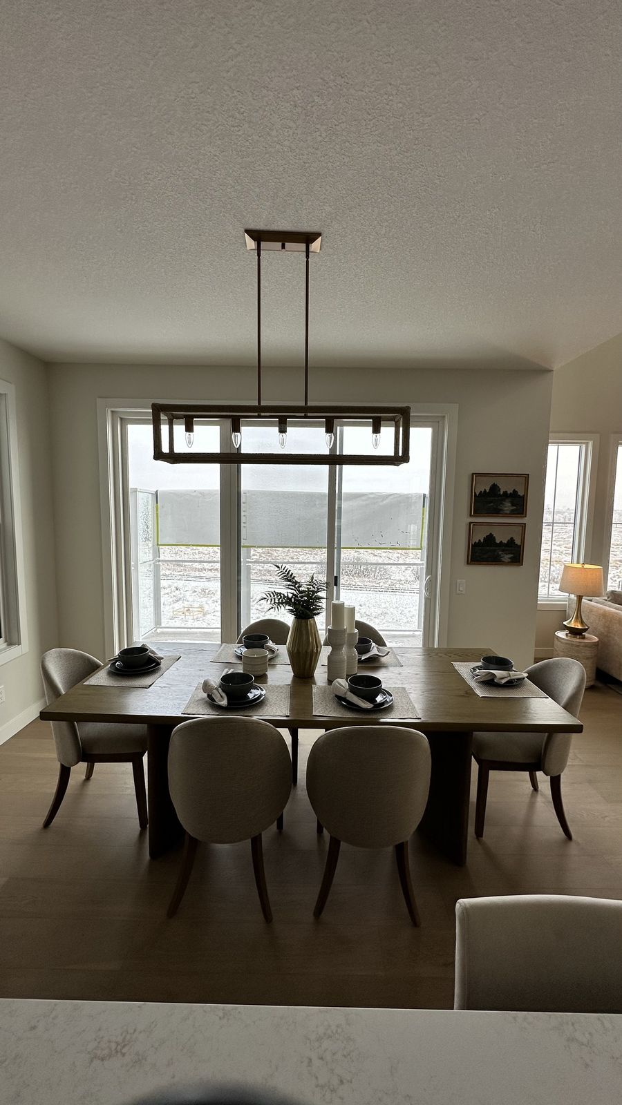 Finished dining room in an Alliston home in Cimarron, painted by Enteco