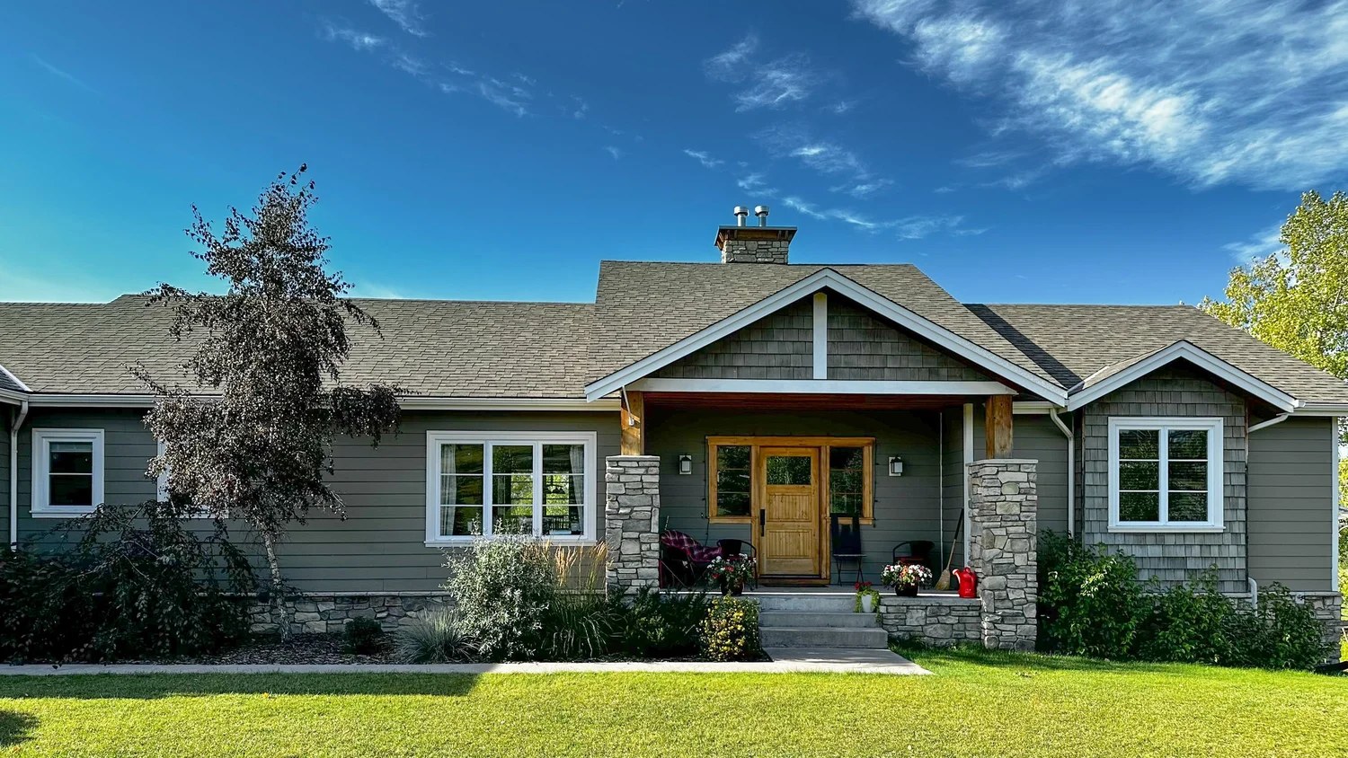 Exterior siding painting, Calgary home